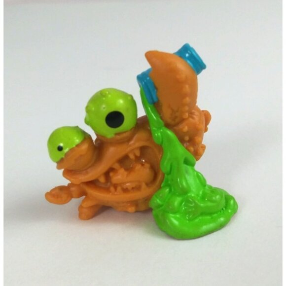 The Ugglys Pet Shop Series 1 Grossest Clawful Crab - Picture 1 of 6